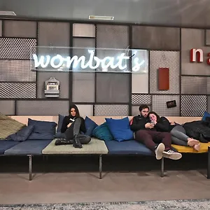 wombats-city-hostel-the-lounge.vienna-besthotels.com/